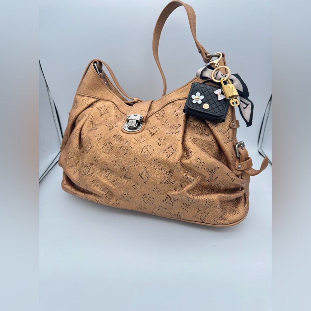 Louis Vuitton authentic Padlock Key no brand Bag Charm Quilted AirPods Case